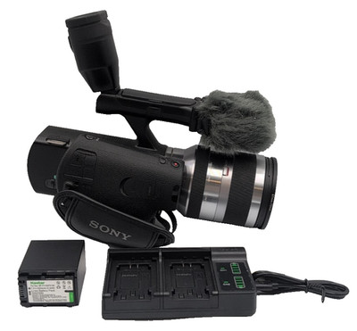 Sony NEX-VG20 Body HandyCam HD Camcorder + Sony SEL18200 Lens + Charger - TESTED