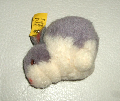 Steiff Rarität - Nr. 2506,44 Woll Hase grau weiß - unbespielt mit Knopf / Fahne