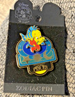 Disney Trading Flounder Pisces Zodiac Collectible Pin 2002 — photo 1