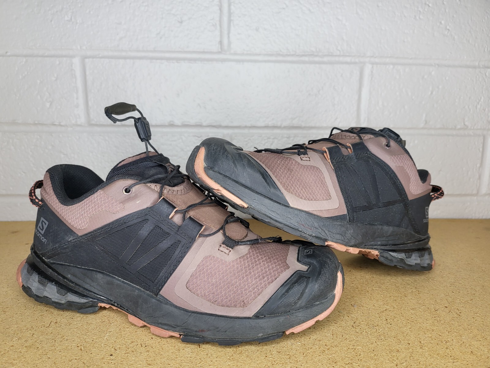 Salomon XA Wild Trail Running Scarpe da donna taglia 7 5 pepe mais cedro nero