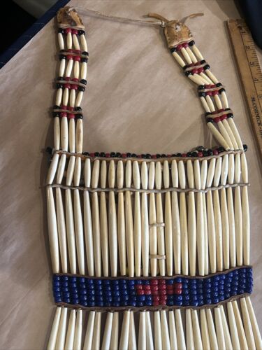Handgefertigte indianische Knochenpfeife mit Perlenbrustplatte - Bild 19 von 24