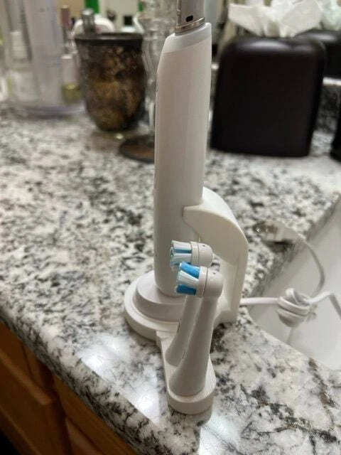 Oral B IO 3,4,5 Cepillo + Soporte de Cabezal para Base Ovalada Organizador de Encimera Foto 4 de 4