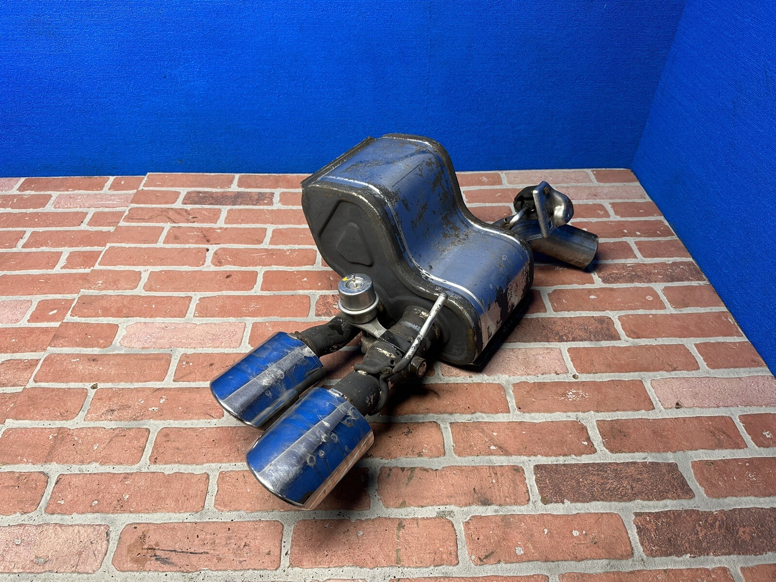 ✅2014-2017 MASERATI QUATTROPORTE 3.0L REAR LEFT SIDE EXHAUST MUFFLER & TIP OEM