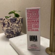 UOMA Say What Weightless Soft Matte Hydrating Foundation Honey Honey T2W