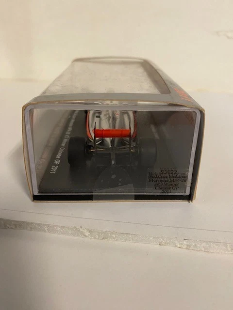 McLAREN MERCEDES MP4-26 GP  2011 WINNER CHINESE  L.HAMILTON 1/43 SPARK - Immagine 4 di 4