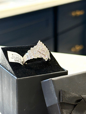 Macy's 14k White Gold Round White Diamond Cluster Cocktail Ring Size 7 10mm