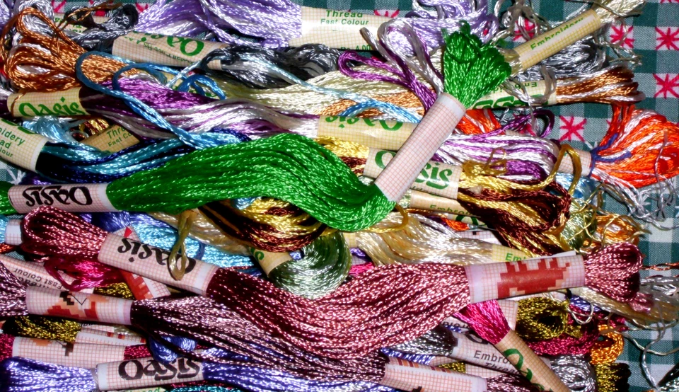 45+ Skeins Oasis Rayon Needlepoint Thread--Solid and Variegated - Image 3 of 3