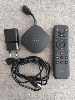Magenta TV Stick mit Fernbedienung Netzteil und Kabel