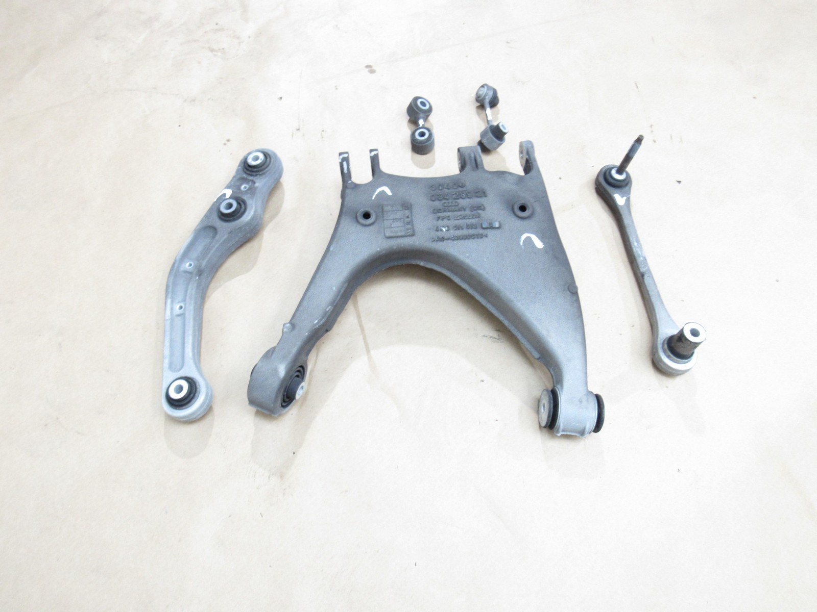 Bentley Continental GT 2012 6.0L Rear Right Control Arm Set 5 PCS 11-18 ;#3