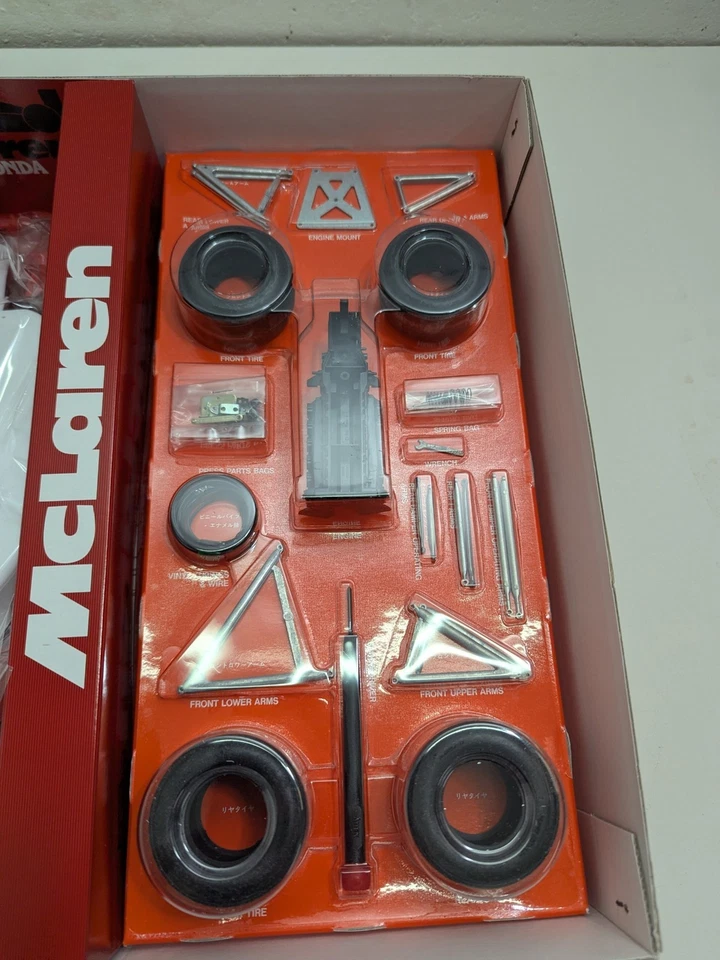 TAMIYA 1/12 MCLAREN MP4 6 HONDA BIG SCALE SERIES 26 VINTAGE - Immagine 2 di 4