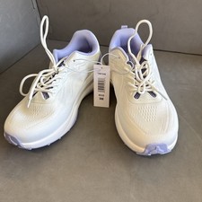 Khombu Patan Women Beige Low Top Athletic Sneaker Logo. Size 9