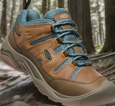 KEEN Women's Circadia Vent Hiking Boots US Size 10 New DISPLAY MODEL