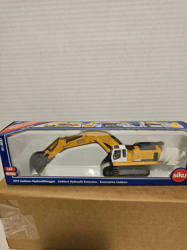 SIKU 1874 1:87 HO LIEBHERR HYDRAULIC EXCAVATOR - Image 2 of 4