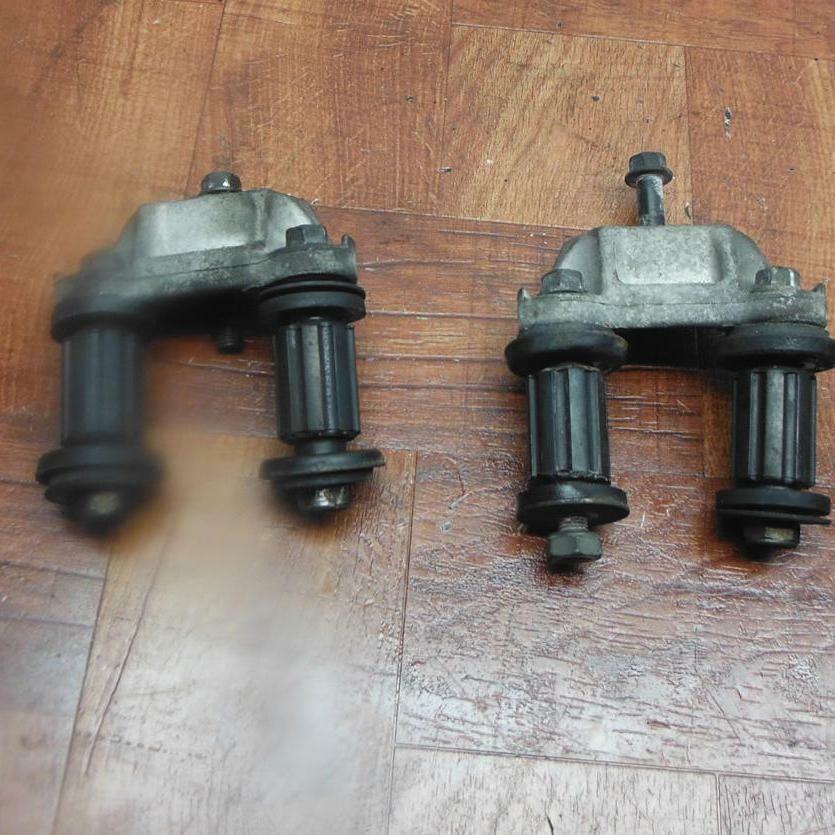jntwstk（４脚） kawasaki gpz1100 ninja zx10 zx11 ENGINE MOUNT MOTOR BRACKET