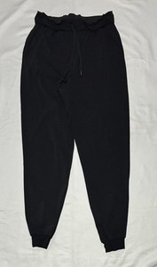 Lululemon Jogger Pants Womens 6 Black Woven Paperbag Waist Cuffed Lounge Travel