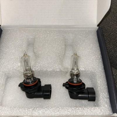 2 Sylvania Headlights Head Light Lamps 12V Halogen Bulb 9005 HB3  U Fog