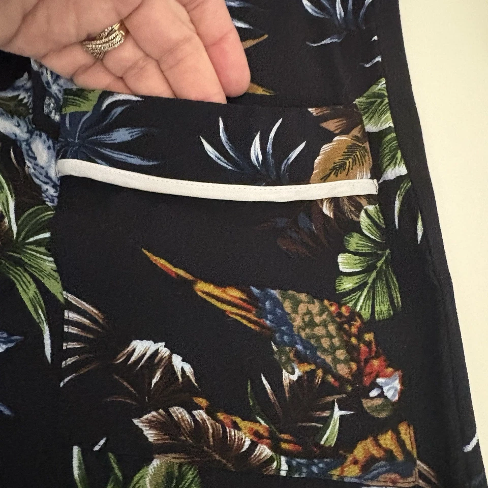 Mono Mujer Zara XS Negro Floral Crepé Tejido Blanco Ribete Bolsillos Foto 4 de 4