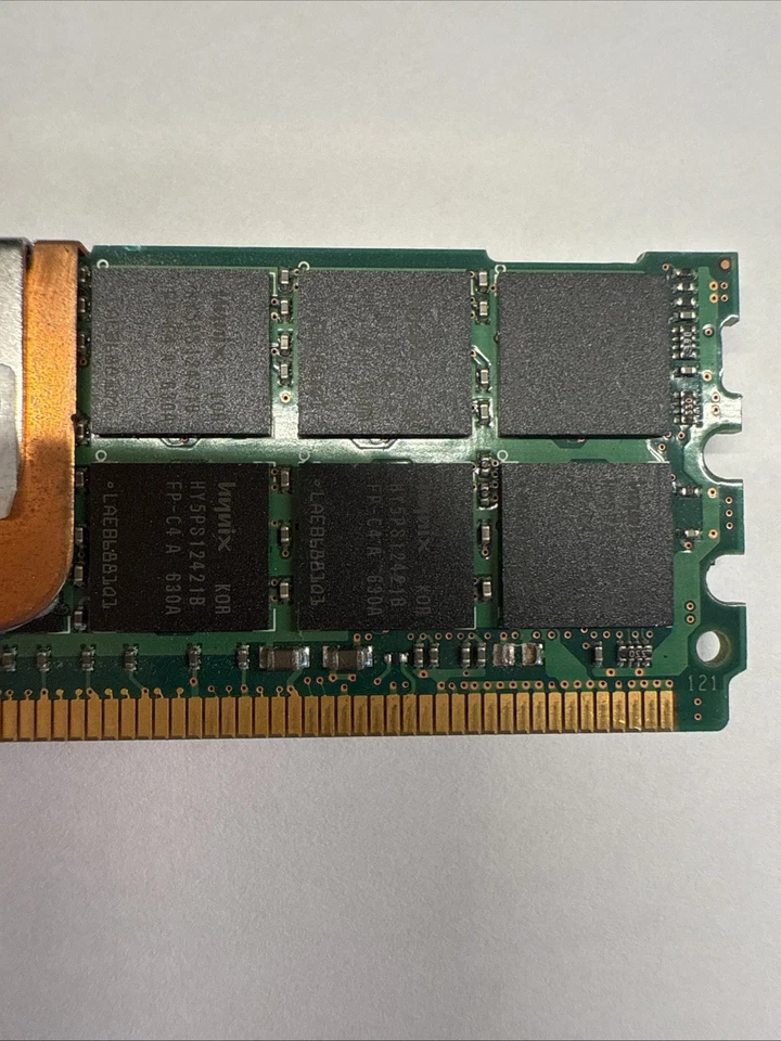hynix 2GB 2Rx4 PC2-4200F-444-11 KOREA 01HYMP525B72BP4N2-C4 AB-A 0631 - Image 4 of 4