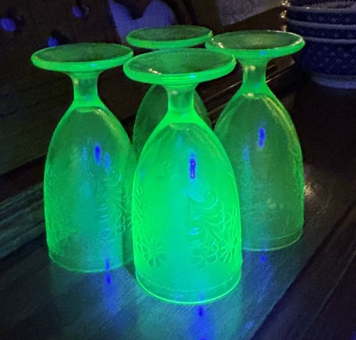 Daisy Spray Vaseline Uranium Depression Glass Goblets Federal Glass Co.