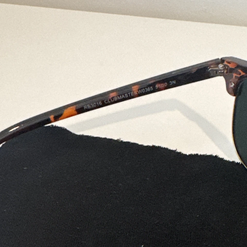 Ray-Ban Men’s Clubmaster Sunglasses Tortoise Brown Frame Green Tinted Glass - Image 2 of 4
