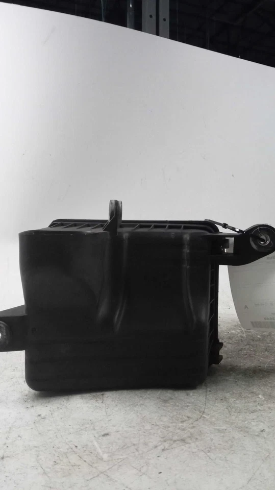 Conjunto de purificador de ar usado serve: 2003 Hyundai Sonata 2.7 grau A - Imagem 2 de 4