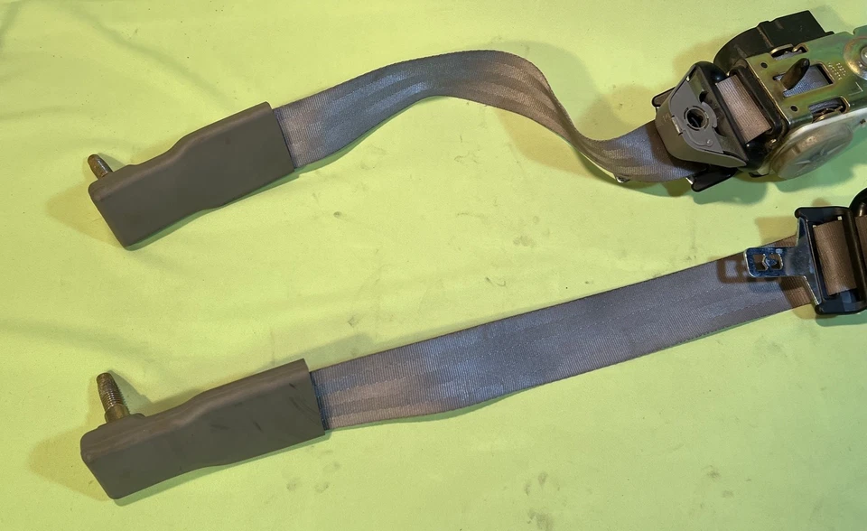 97-02 Ford Expedition F150 Lincoln Navigator Rear 2ND Row Seat Belt OEM Set of 2 Foto 3 de 4