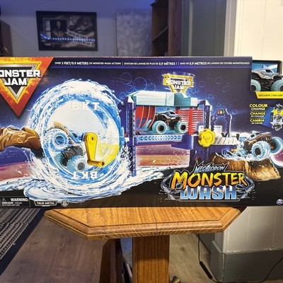 NEW Large Toy Vehicle Set W/3 Feet Of Monster Car Wash Action & Spin Power Wash