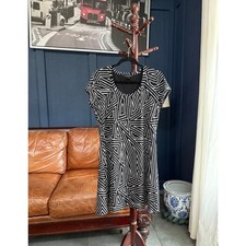 Karen Kane XL FANTASTIC Black & White Swingy Short Sleeve Scoop Neck Dress