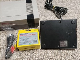 Nintendo NES Bundle Advantage Controller Power AV Cable Lockout Free Tested