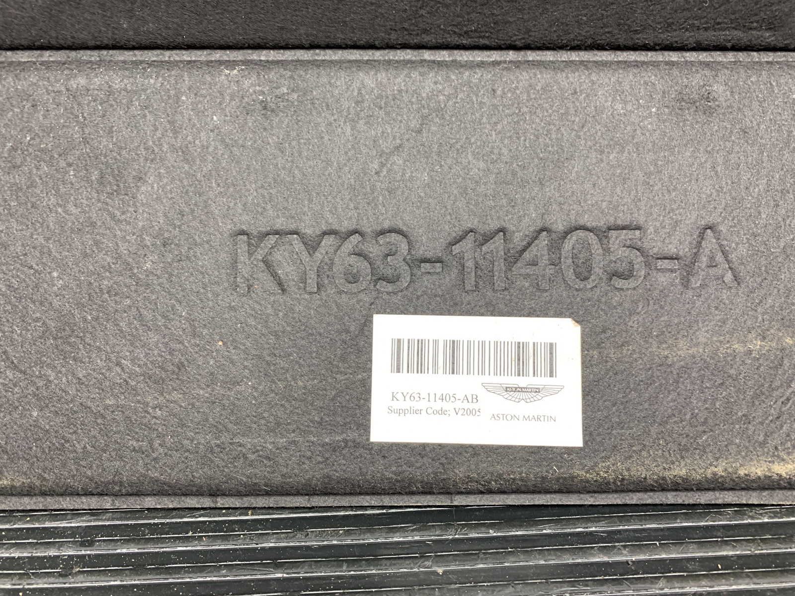 2019 ASTON MARTIN VANTAGE COUPE TRUNK SPARE TIRE CARGO COVER *HEAVILY CREASED*