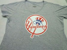 Fanatics New York YANKEES  Ronald Torreyes Gray Women’s V Neck T Shirt  Size XL