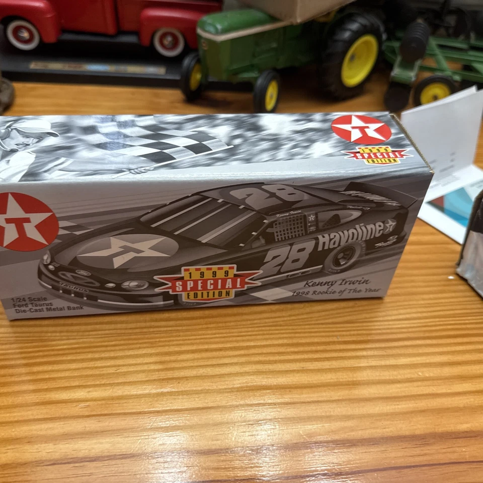 Kenny Irvin #28 1999 ERTL TEXACO BANCO DE ACEITE NASCAR Diecast Ford Taurus Foto 2 de 2