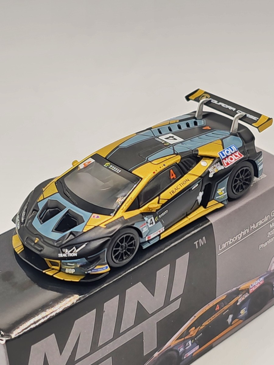 専用　mini gt No 30 Mini GT 1:64 HKS Toyota GR Supra No.77 FAT FIVE RACING 2020