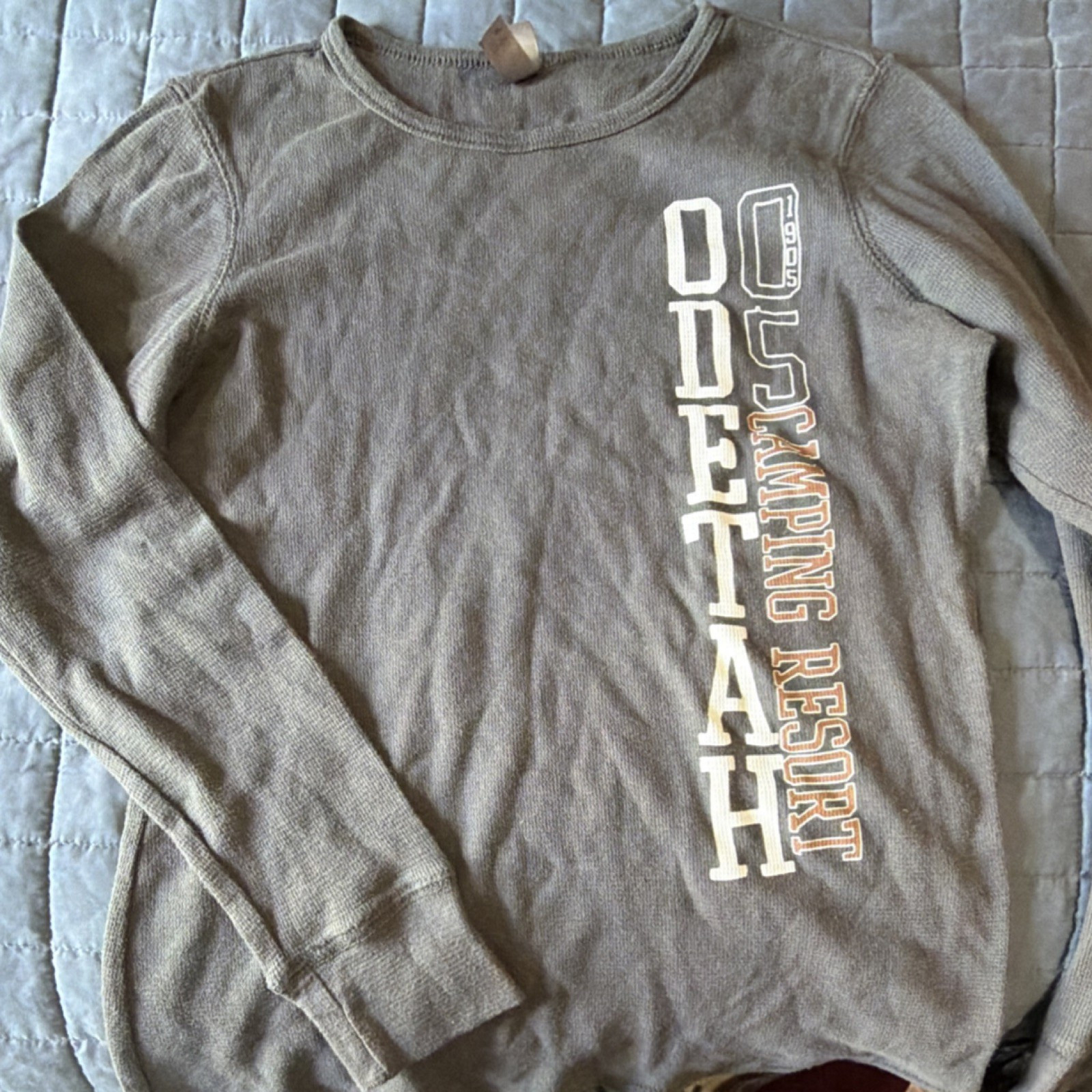 Port & Company Odeta Camping Resort Thermal T-Shirt Boys Sz XL Gray Long Sleeve