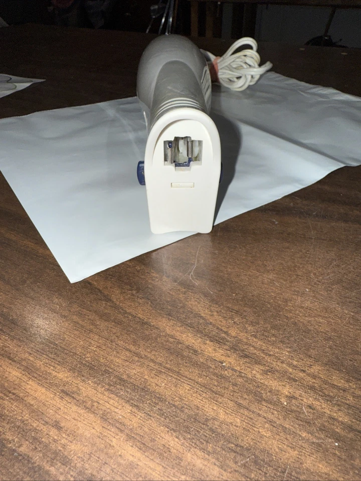 Нож электрический резной Black & Decker 7 дюймов EK700 - Изображение 3 из 4