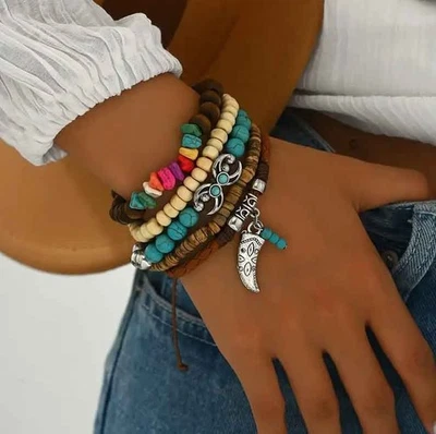 Ensemble de Bracelets Fantaisie Acier Argenté, perles, cuir et pampilles cornes - Photo 1/3