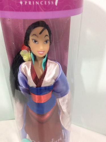 Neu im Karton Disney Prinzessin Mulan mit Haarbürste Neu in Originalverpackung - Bild 2 von 4
