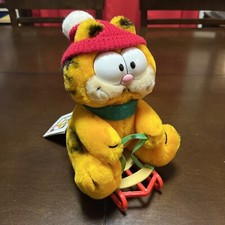 Vintage Dakin Garfield Takes The Mountain Sled Hat Scarf with Original Tag 8"