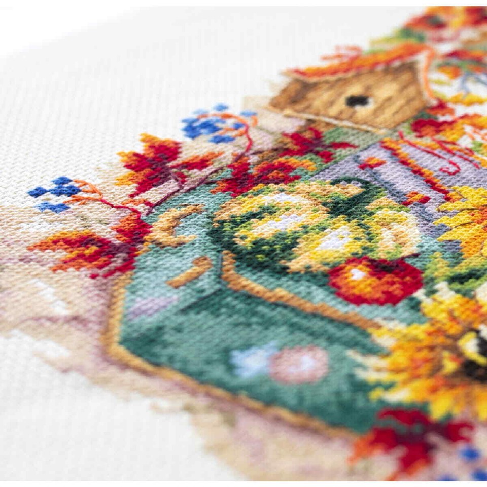 Magic Needle Kreuzstichset Hagebutte - Zweigart Edition 14x23cm