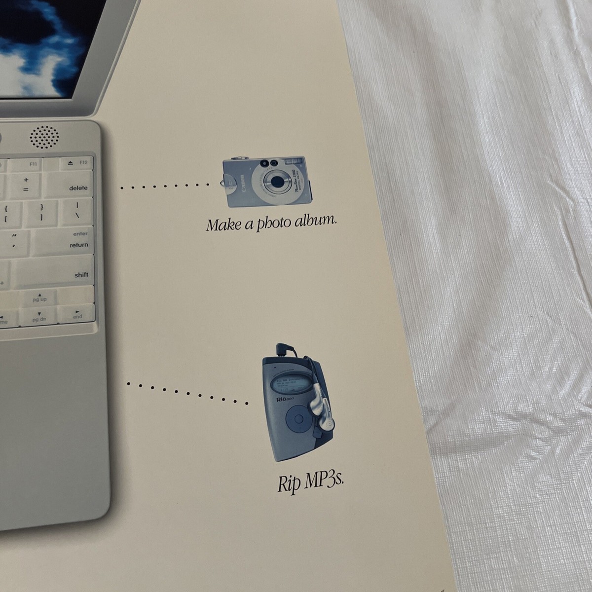 【apple】 2001年製　当時物　ポスター　iBook s-l1200.jpg