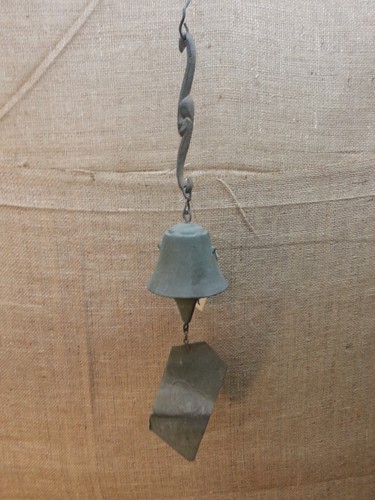 Vintage Jeff Cross Harmony Hollow Carefree Seashell Design Cast Bronze Bell