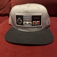 Nintendo NES Controller Bioworld Gray & Black Adjustable Snapback Hat Cap