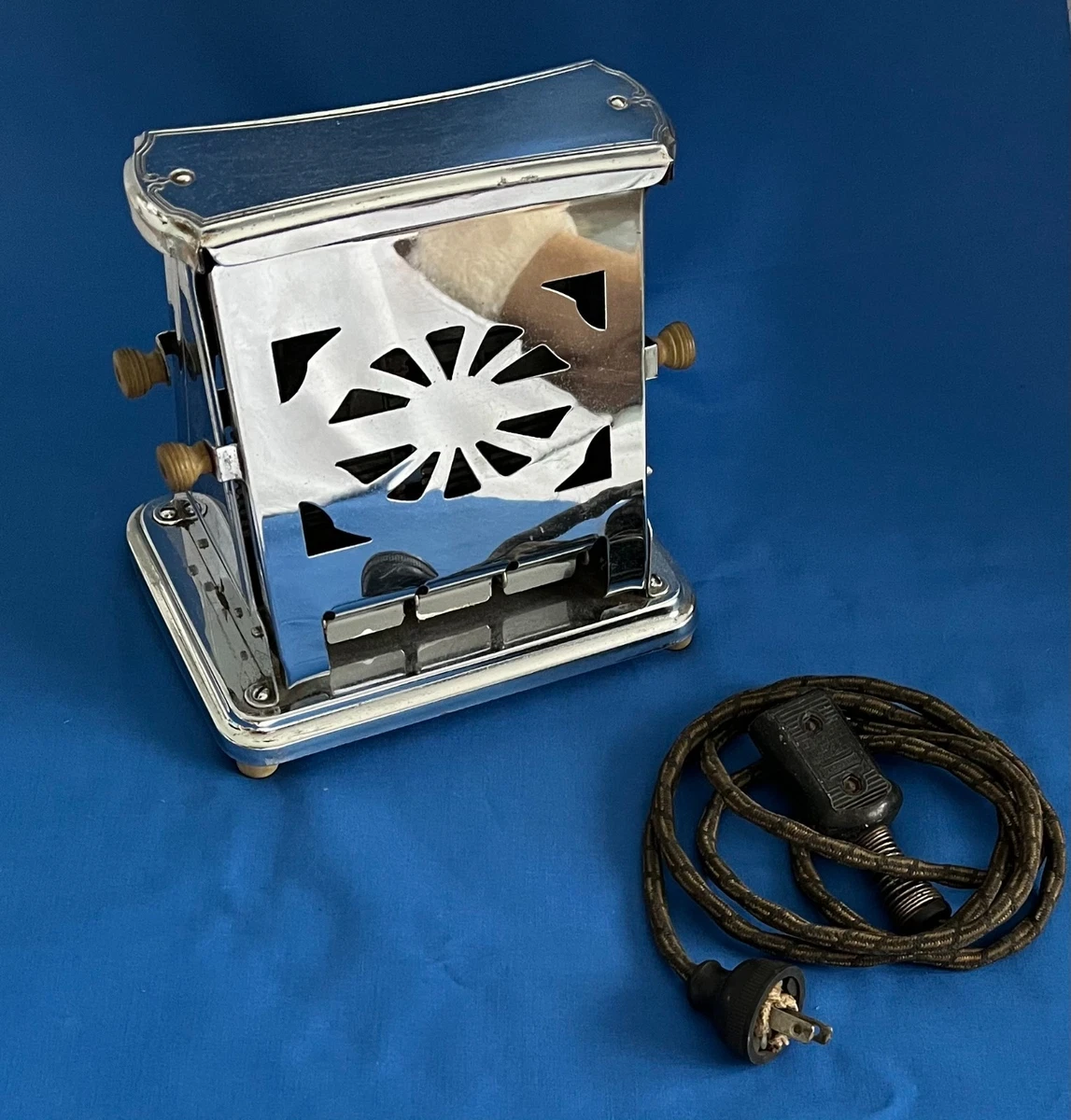 Antique Universal Toaster for sale | eBay