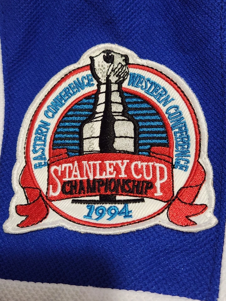 Camiseta Mark Messier 1994 "Throwback" CCM New York Rangers NOVA COM ETIQUETAS - Imagem 3 de 4