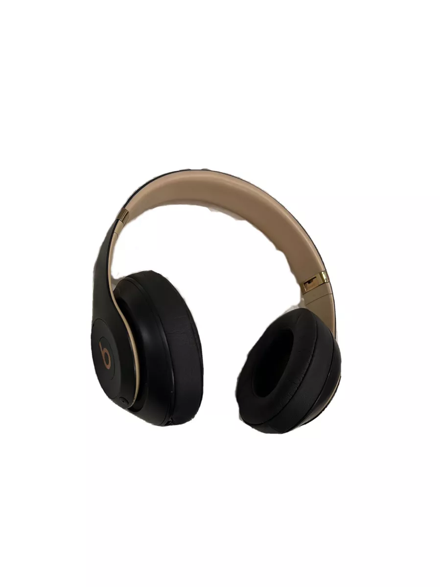 Beats by Dr. Dre Studio3 Wireless Headphones - The Beats Skyline