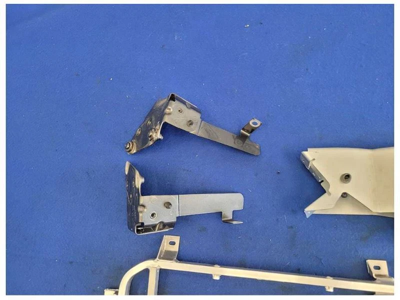 Audi R8 V10 2014 cupé varios soportes de carrocería bisagras espaciadores 2136 Foto 3 de 4