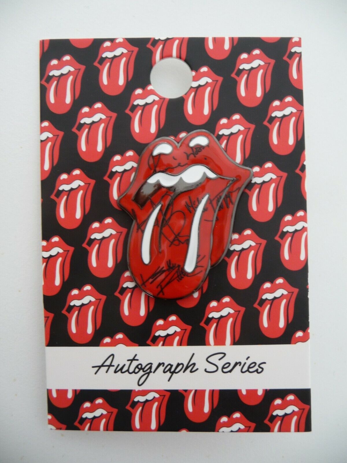 🇬🇧💋 Pin ROLLING STONES X HARD ROCK CAFE "Autograph Pin" 2021