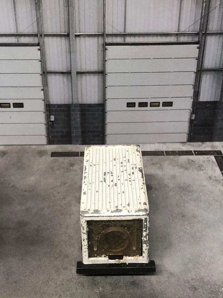 Hot Wheels 1976 "The Incredible Hulk" Truck Diecast Car - Image 3 of 4