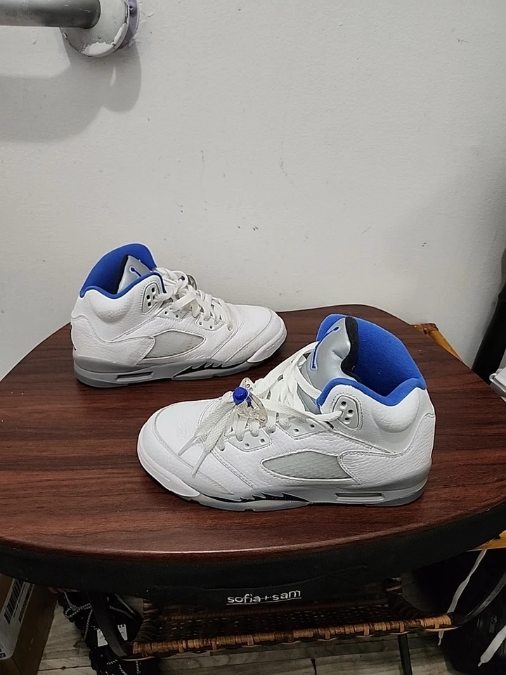 Size 4.5Y - Air Jordan 5 Retro Stealth 2.0 - Image 4 of 4