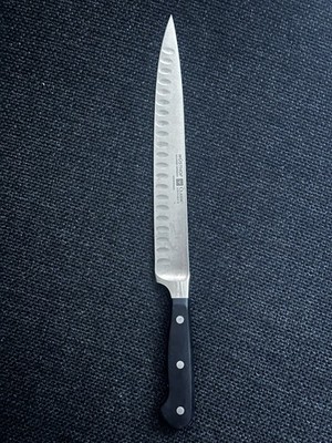 Wüsthof Classic 4524 / 23cm (9-inch) Hollow Edge Carving Knife